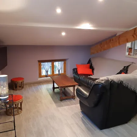 Les Maisons Rouges Apartman