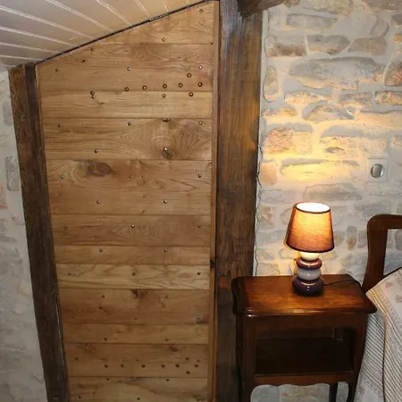 Les Maisons Rouges Apartman
